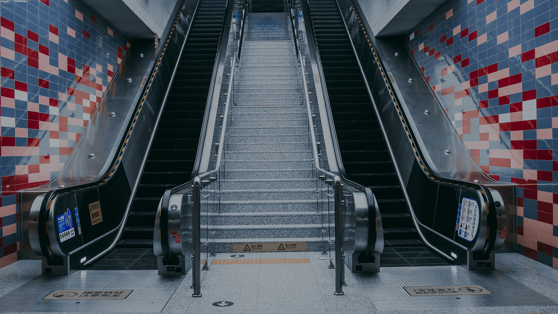 專業生產電梯毛刷、列車門毛刷、毛刷組件等產品